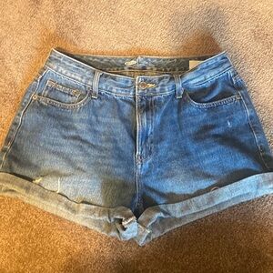 Old Navy Women’s  Denim Jean Shorts Size 8